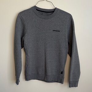 Patagonia Men's or Women’s (Unisex) Charcoal Gray Crewneck Sweater/Sweatshirt